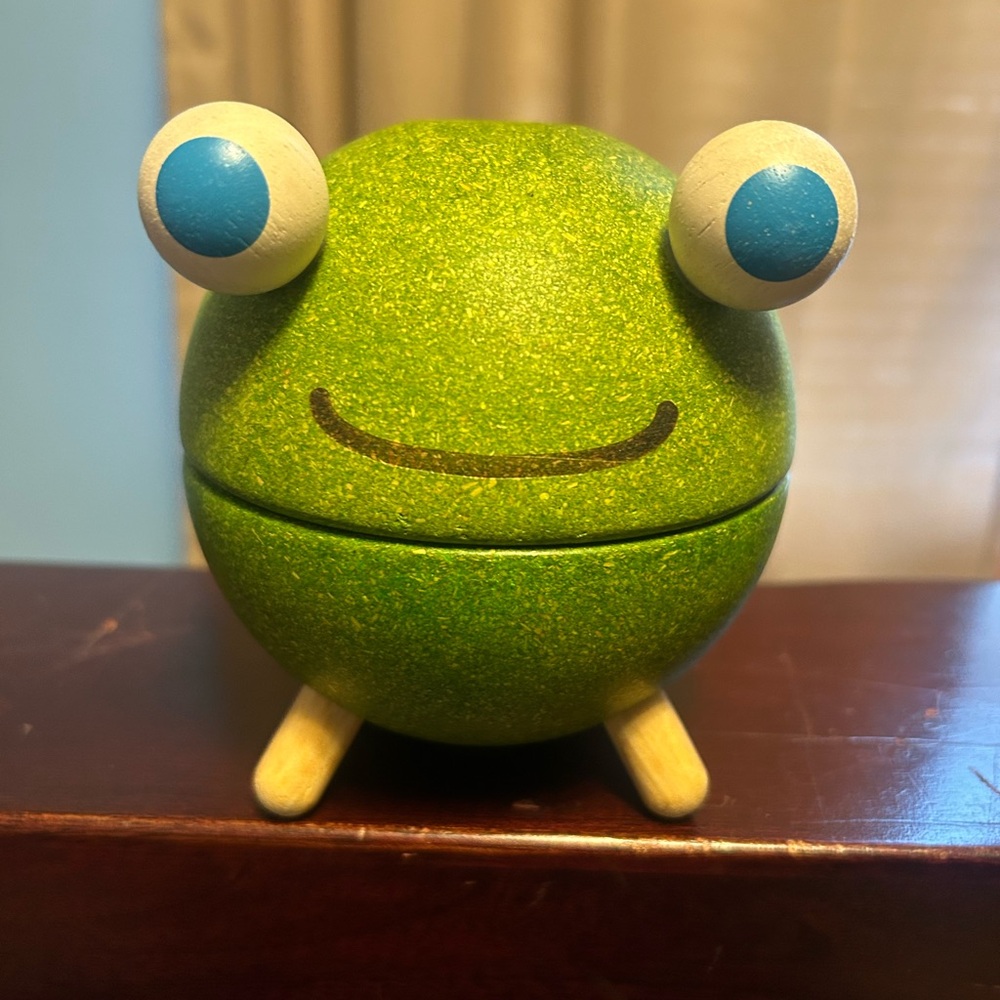 PBS Kids Frugal Frog Wooden Bank Green Piggy Bank Nursery Decor Eco Kids Room